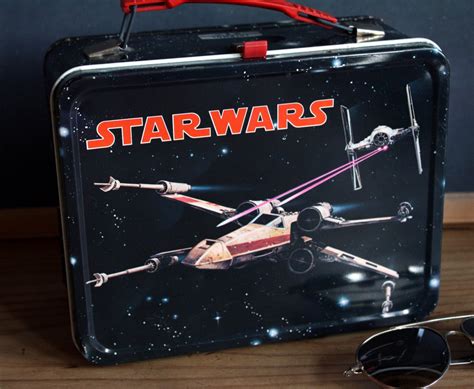 how much is a star wars metal lunch box worth|1977 star wars lunch box.